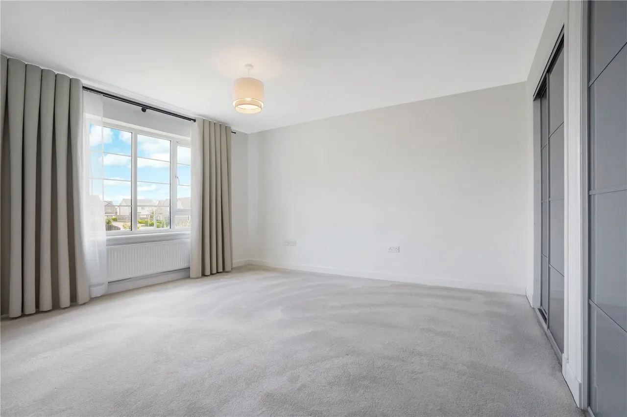 Quintinshill Drive, Larbert, Stirlingshire, FK5, photo 4