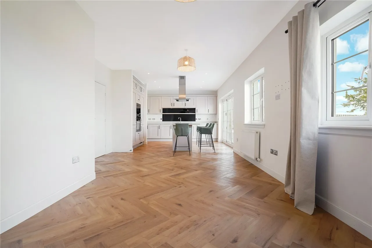 Quintinshill Drive, Larbert, Stirlingshire, FK5, photo 11