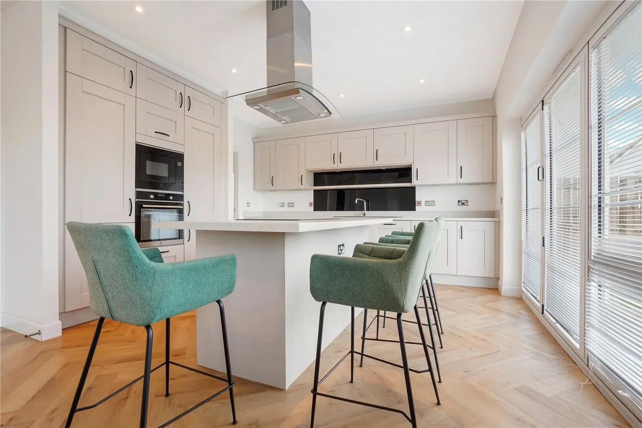Quintinshill Drive, Larbert, Stirlingshire, FK5, photo 12