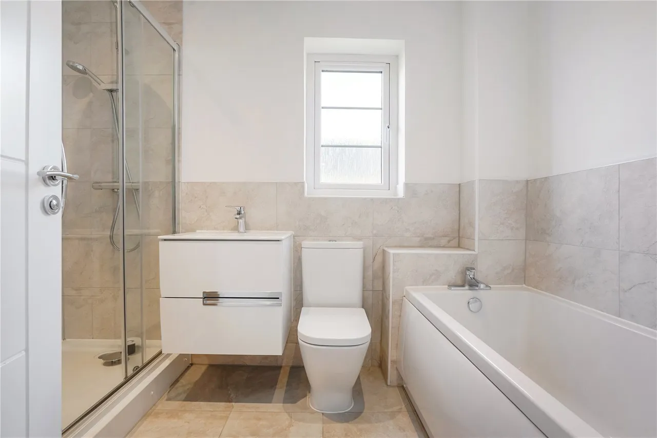 Quintinshill Drive, Larbert, Stirlingshire, FK5, photo 24