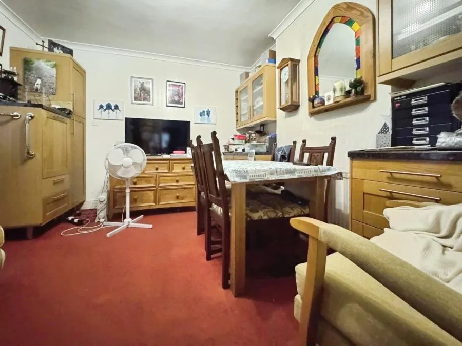 Desborough Avenue, High Wycombe, HP11, photo 10