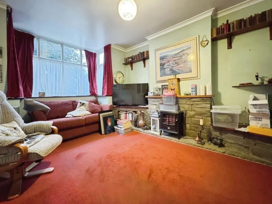 Desborough Avenue, High Wycombe, HP11, photo 2