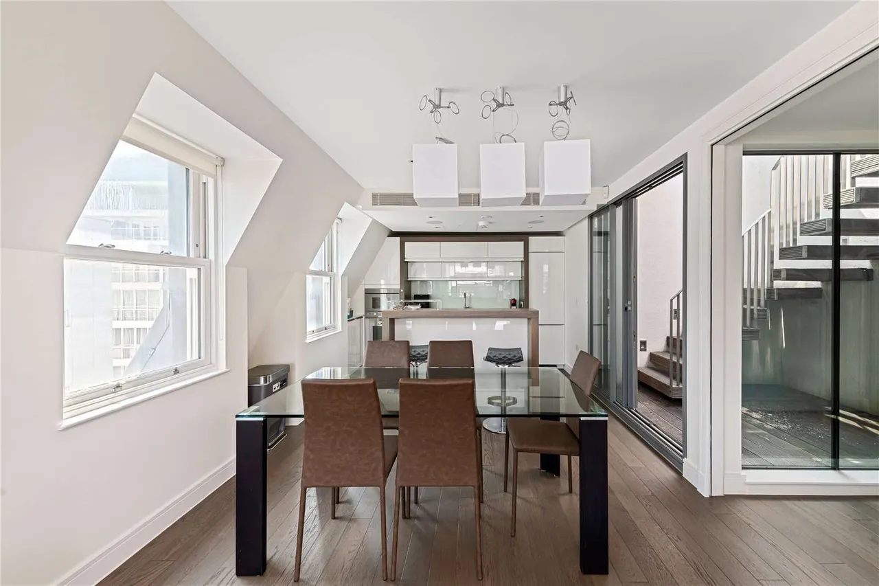 3 bed flat for sale — James Street, London, W1U 1DH