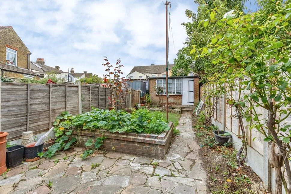St. Johns Road, Gillingham, Kent, ME7, photo 6