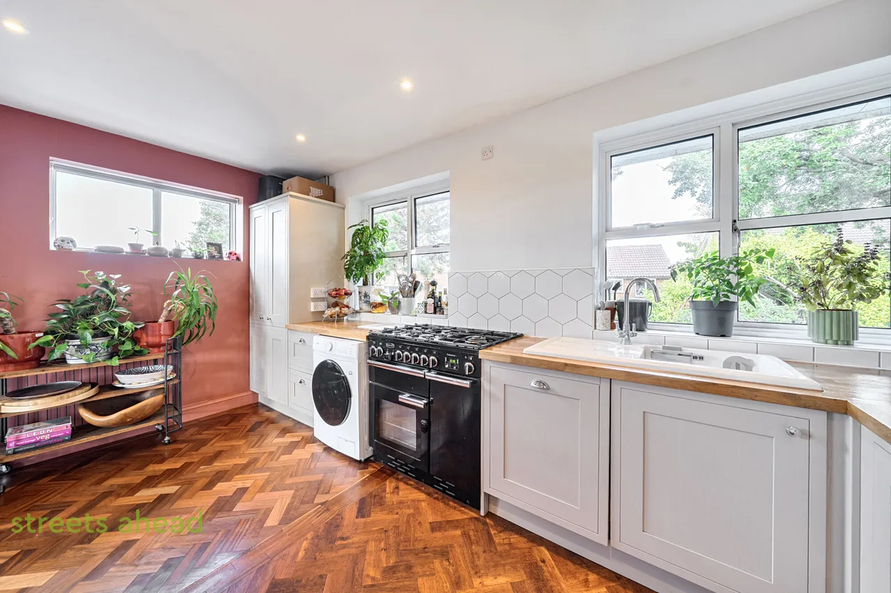 Baird Gardens, London, SE19, photo 10
