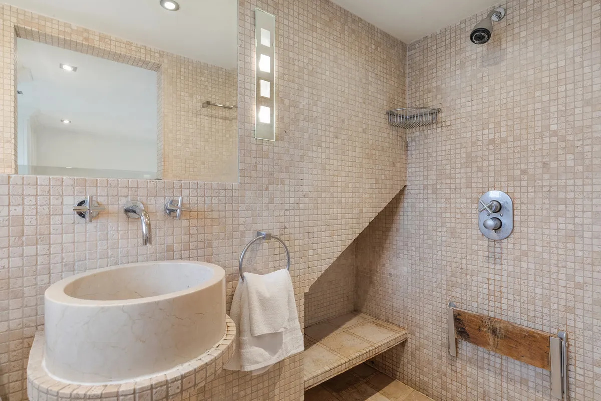 Wyndham Road, London, W13, photo 16