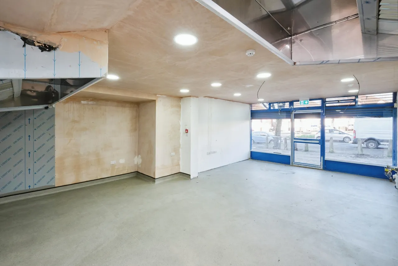 1 bed shop for sale, Flaxley Road, Birmingham, B33