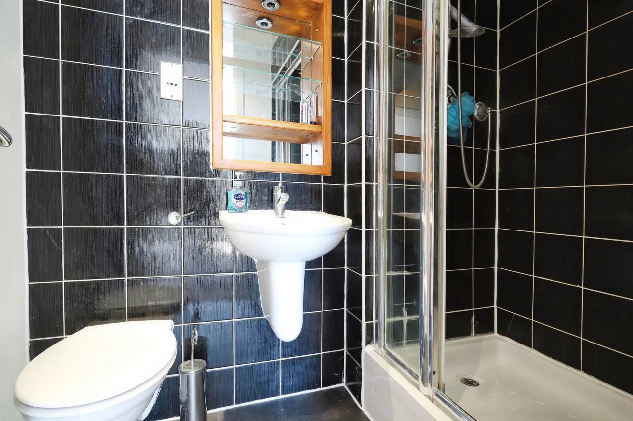 Bowman Lane, Leeds, LS10, photo 8