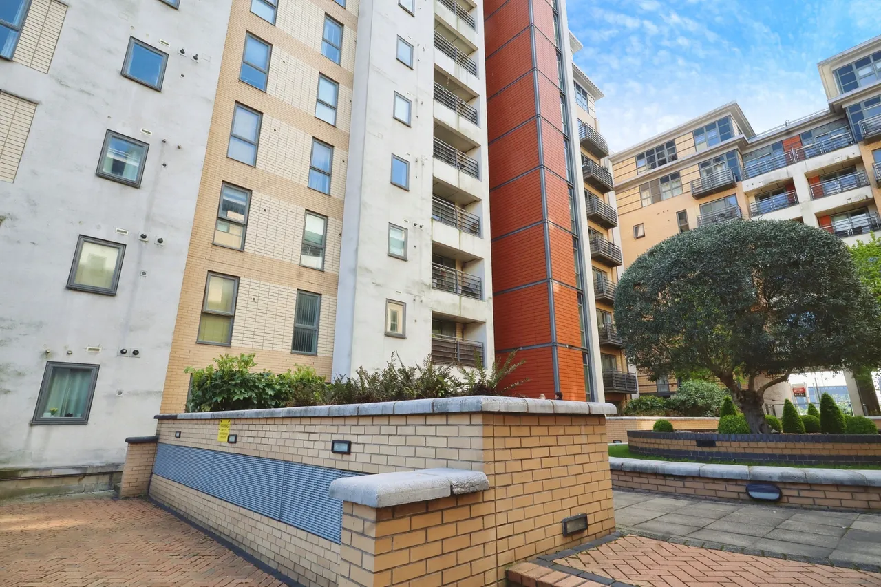 Bowman Lane, Leeds, LS10, photo 13