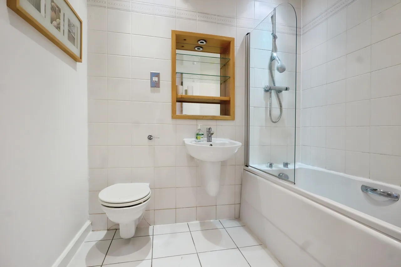 Bowman Lane, Leeds, LS10, photo 11