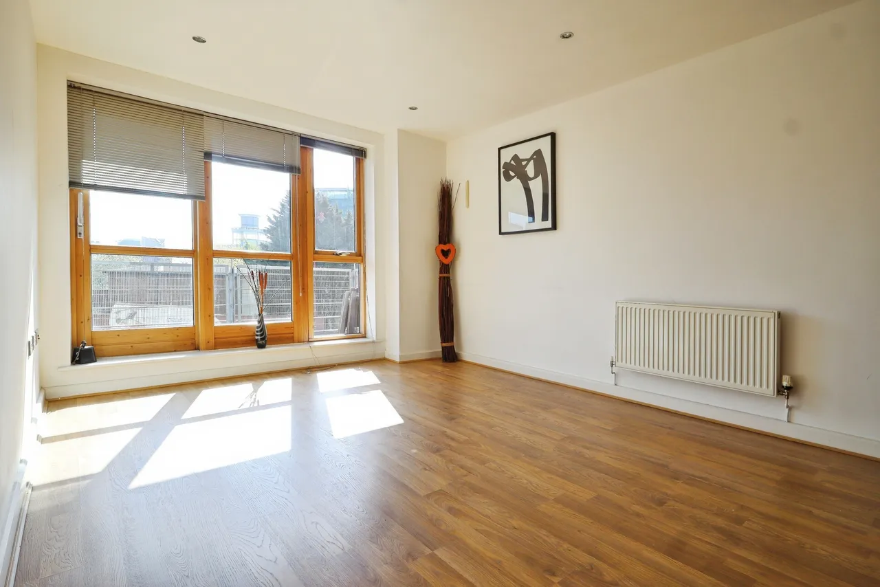 Bowman Lane, Leeds, LS10, photo 3