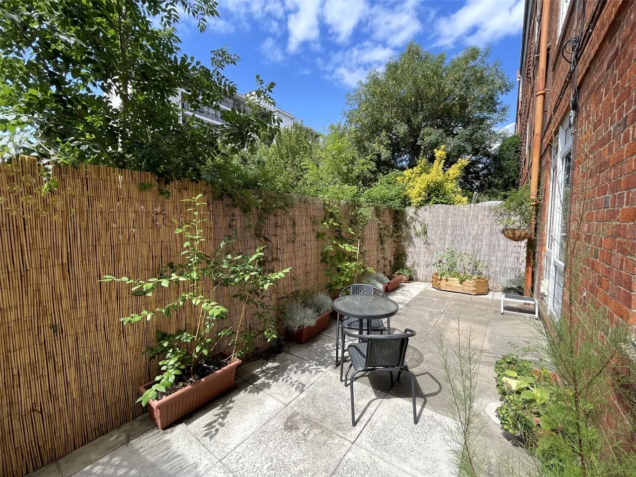 1 bed flat for sale — Cherry Garden Street, SE16