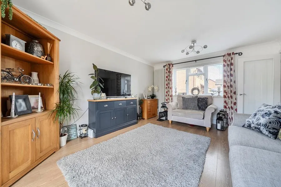 Thorney Leys, Witney, OX28, photo 2