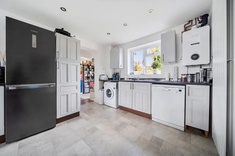 Thorney Leys, Witney, OX28, photo 7