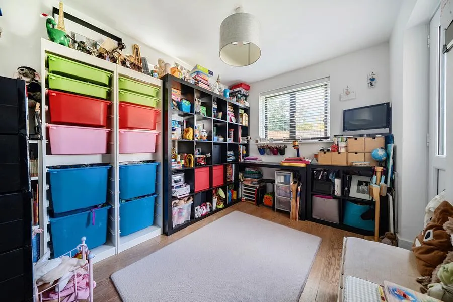 Thorney Leys, Witney, OX28, photo 11