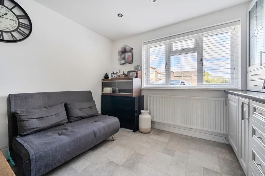 Thorney Leys, Witney, OX28, photo 10