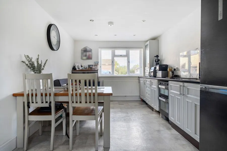 Thorney Leys, Witney, OX28, photo 6