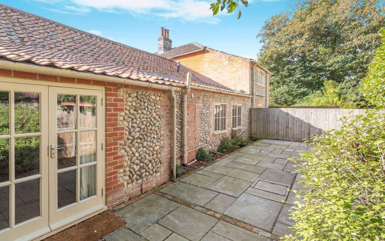 The Grove, Holt, NR25, photo 12