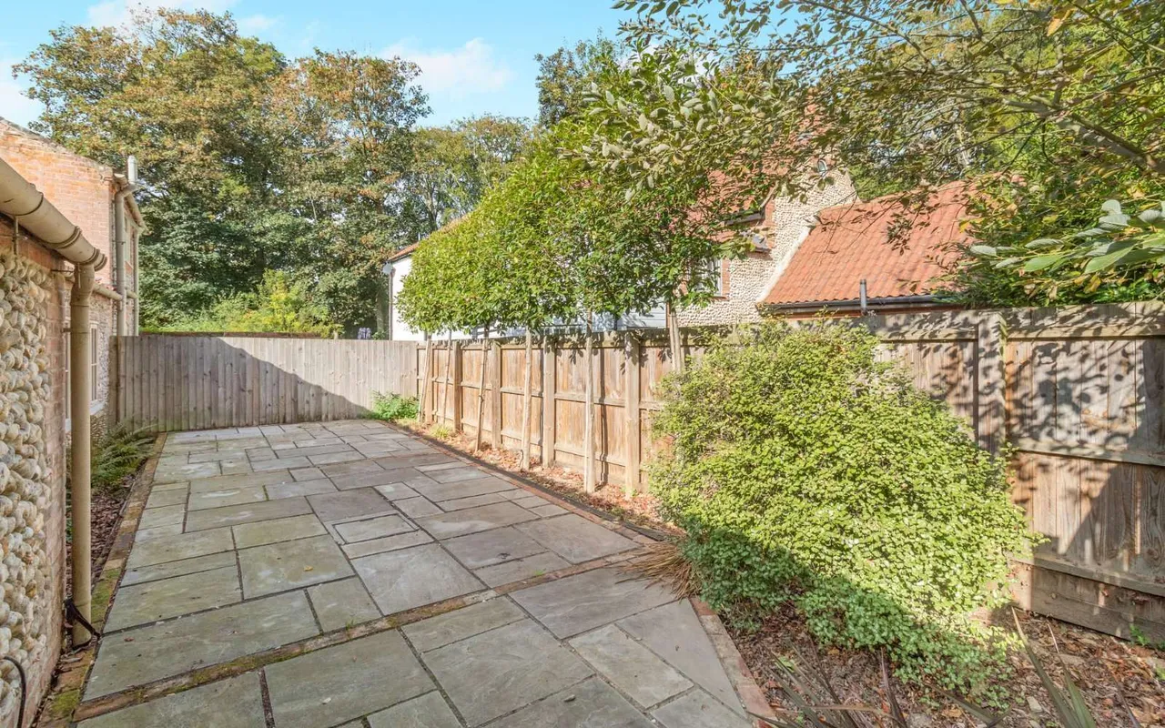The Grove, Holt, NR25, photo 13