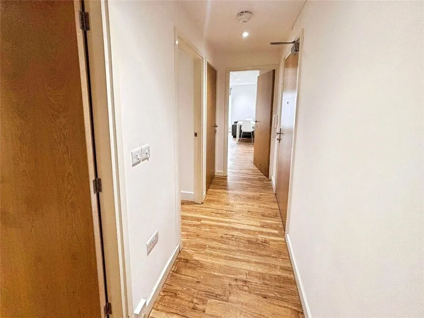 Elmira Way, Salford, M5, photo 7