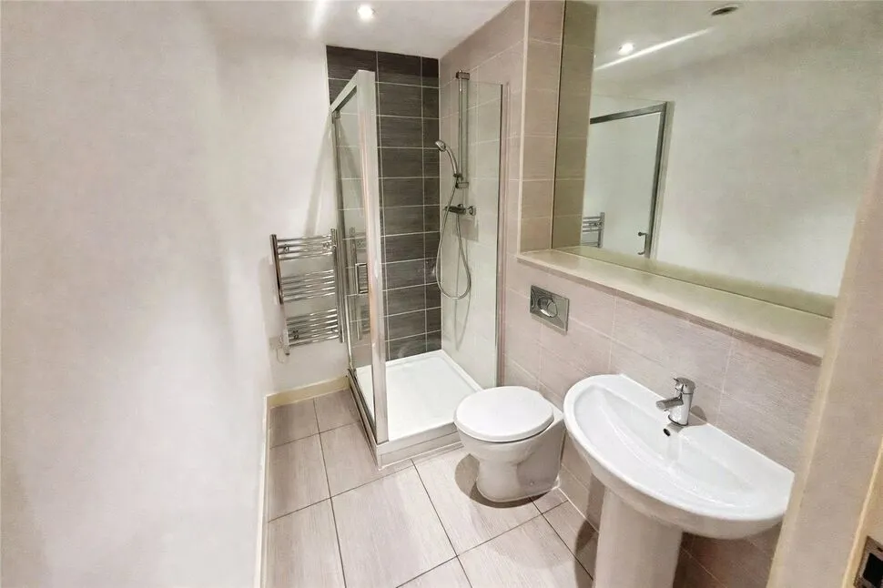 Elmira Way, Salford, M5, photo 8