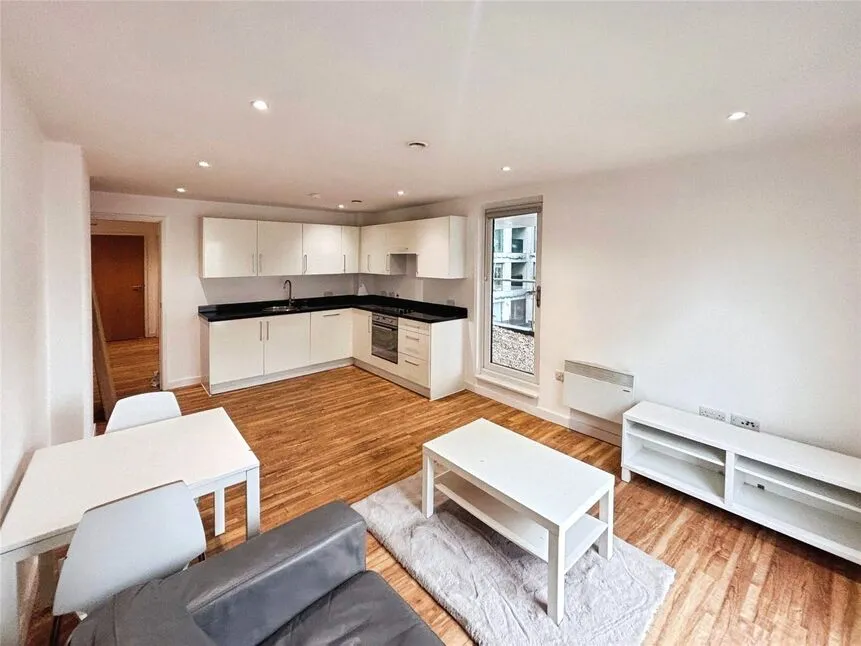 Elmira Way, Salford, M5, photo 3