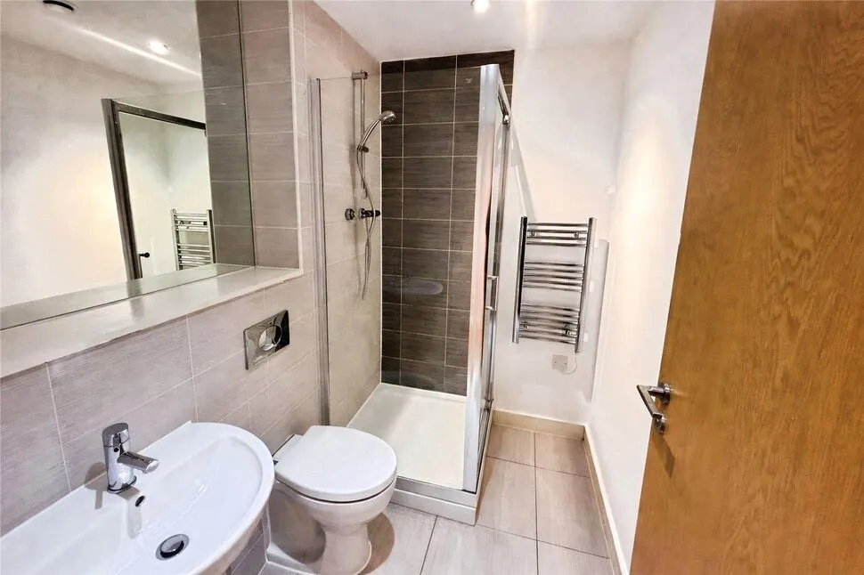 Elmira Way, Salford, M5, photo 9