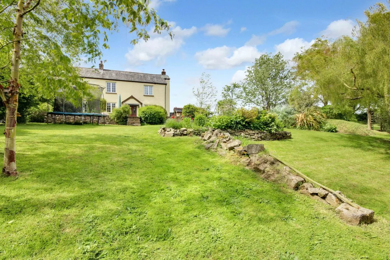 Deerpark Cottages, Tawstock, EX31, photo 13
