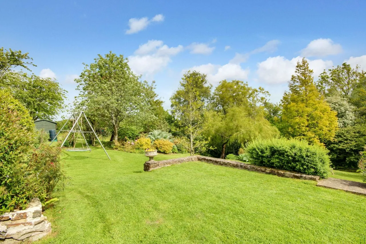 Deerpark Cottages, Tawstock, EX31, photo 17