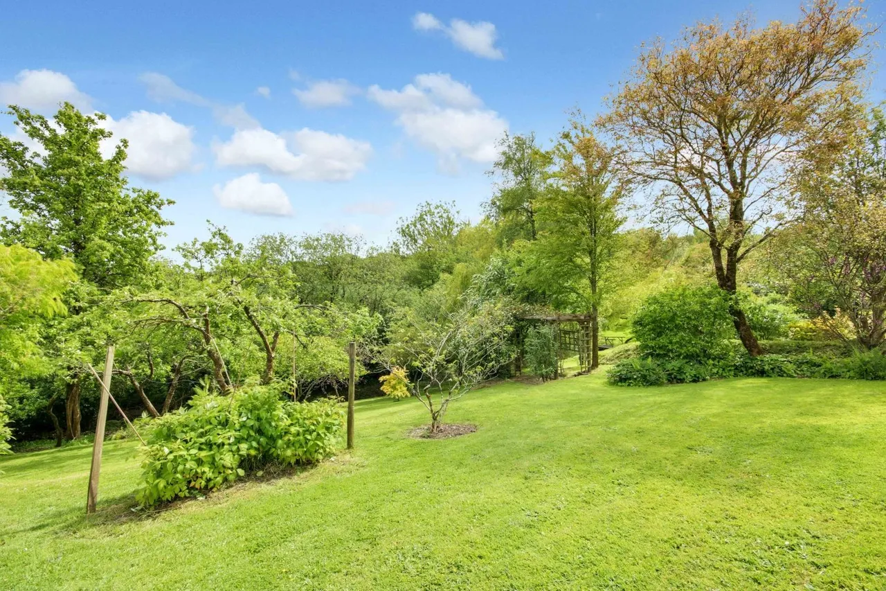 Deerpark Cottages, Tawstock, EX31, photo 21