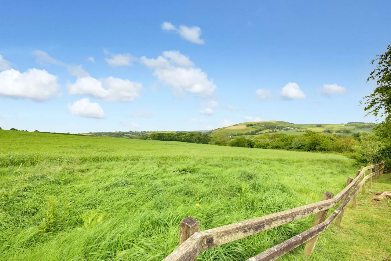 Deerpark Cottages, Tawstock, EX31, photo 22