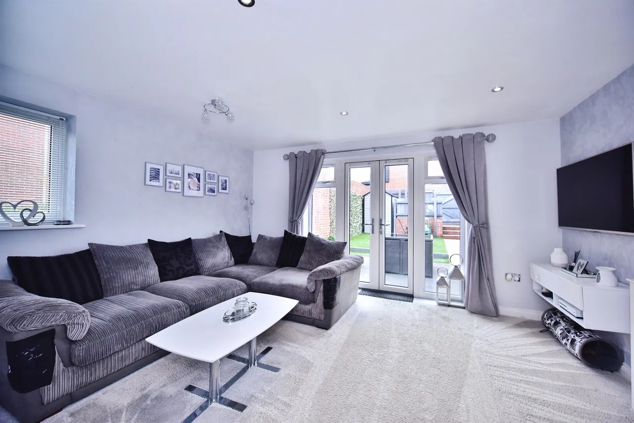 Millner Drive, Leybourne, ME19, photo 5