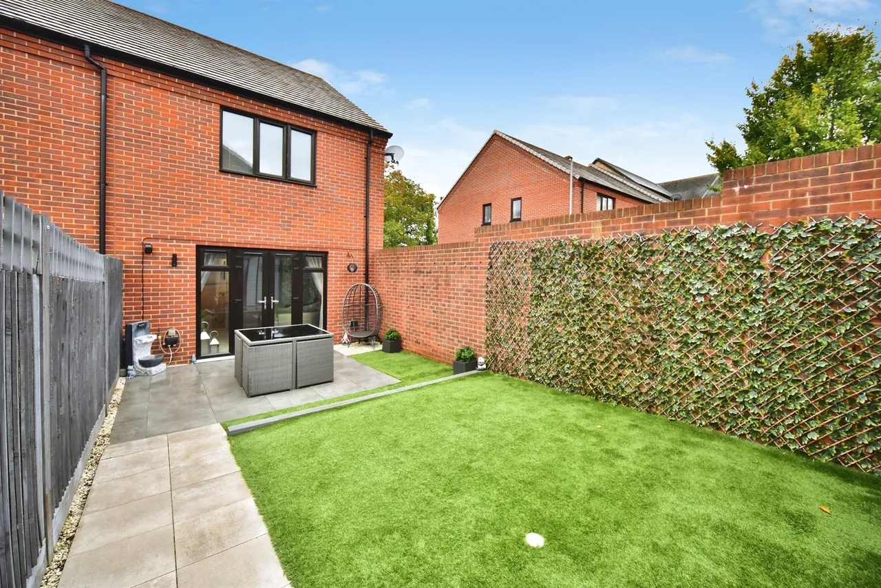 Millner Drive, Leybourne, ME19, photo 19