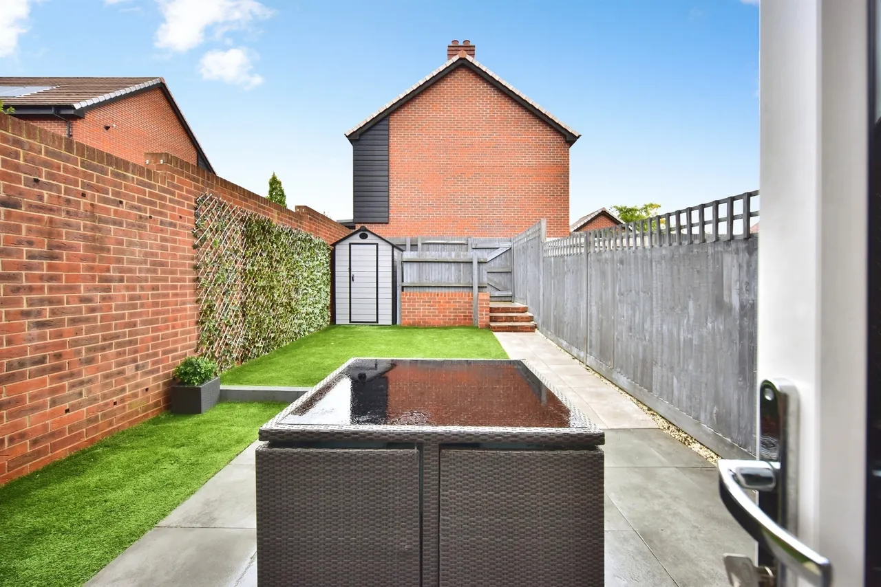 Millner Drive, Leybourne, ME19, photo 18