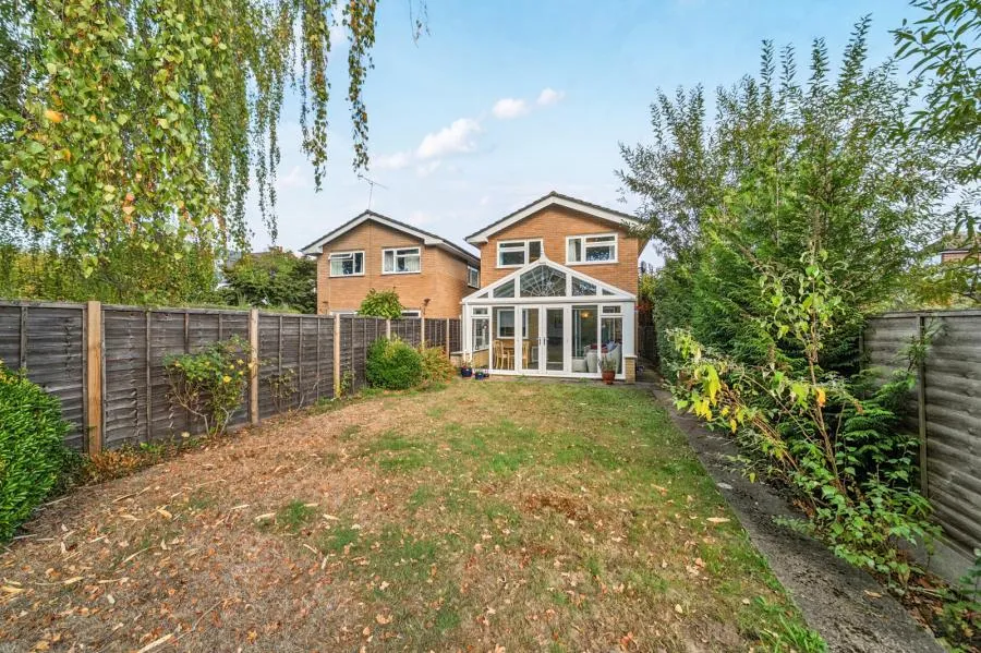 Benner Lane, West End, GU24, photo 16
