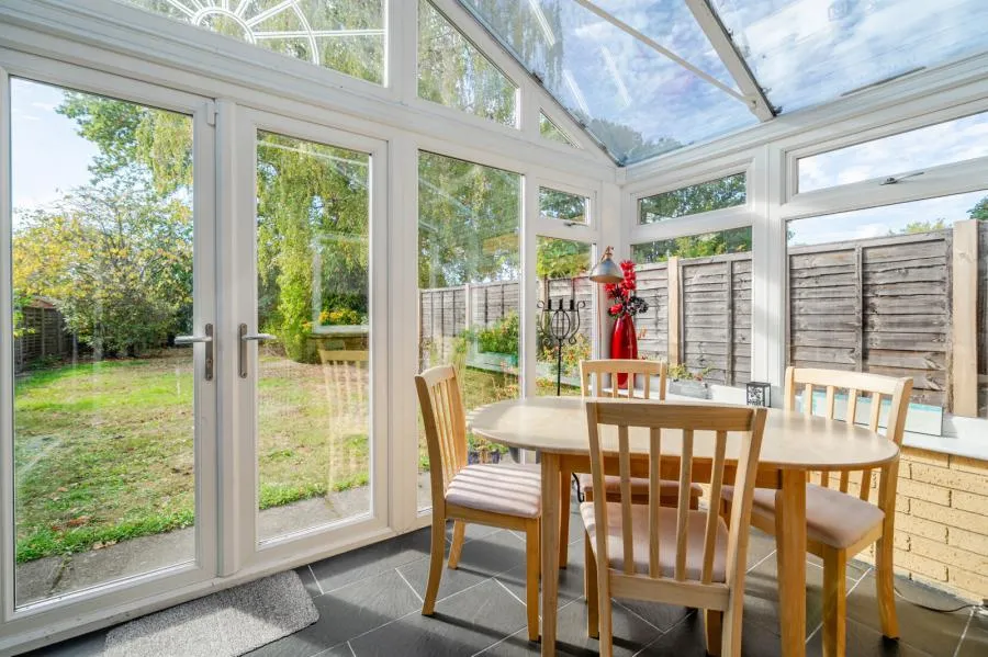 Benner Lane, West End, GU24, photo 9