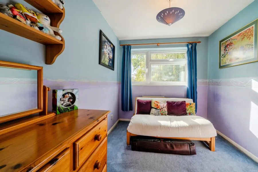 Benner Lane, West End, GU24, photo 13