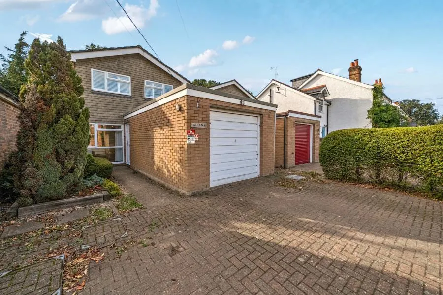 Benner Lane, West End, GU24, photo 18