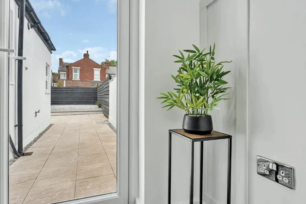 Renovated Recently, Earlsdon Area, photo 13