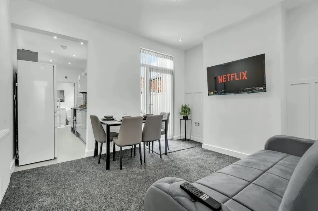Renovated Recently, Earlsdon Area, photo 4