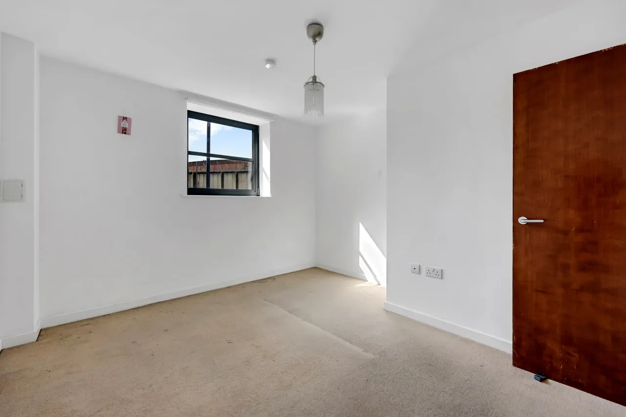 Flat 1, 590 Commercial Road, London, E14 7JR, photo 9