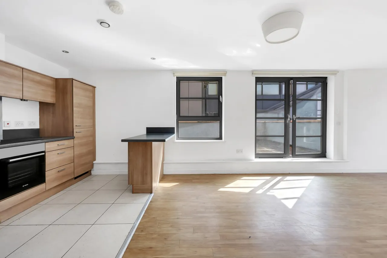 Flat 1, 590 Commercial Road, London, E14 7JR, photo 7