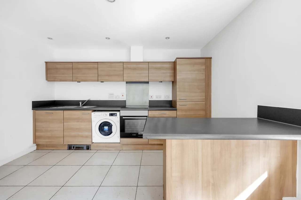 Flat 1, 590 Commercial Road, London, E14 7JR, photo 6