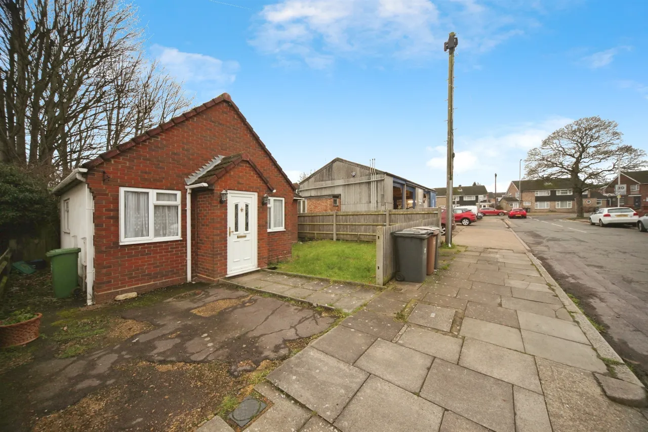 Anstee Road, Luton, LU4, photo 9