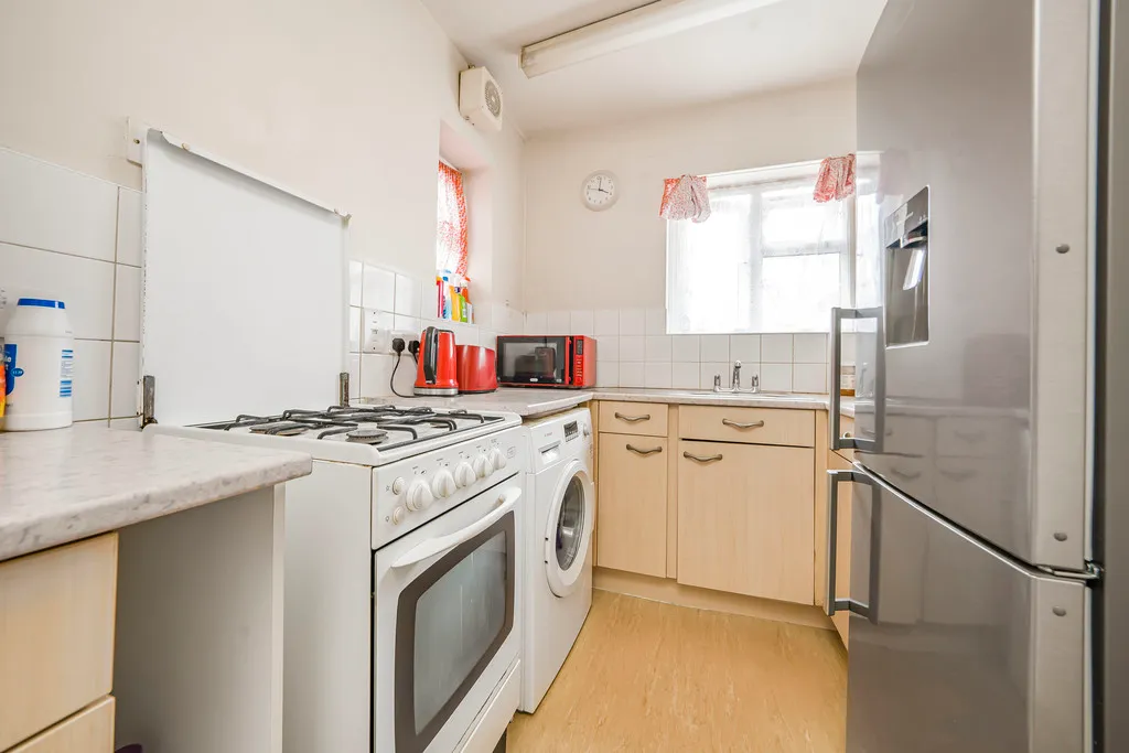 Bartram Close, Uxbridge, photo 12