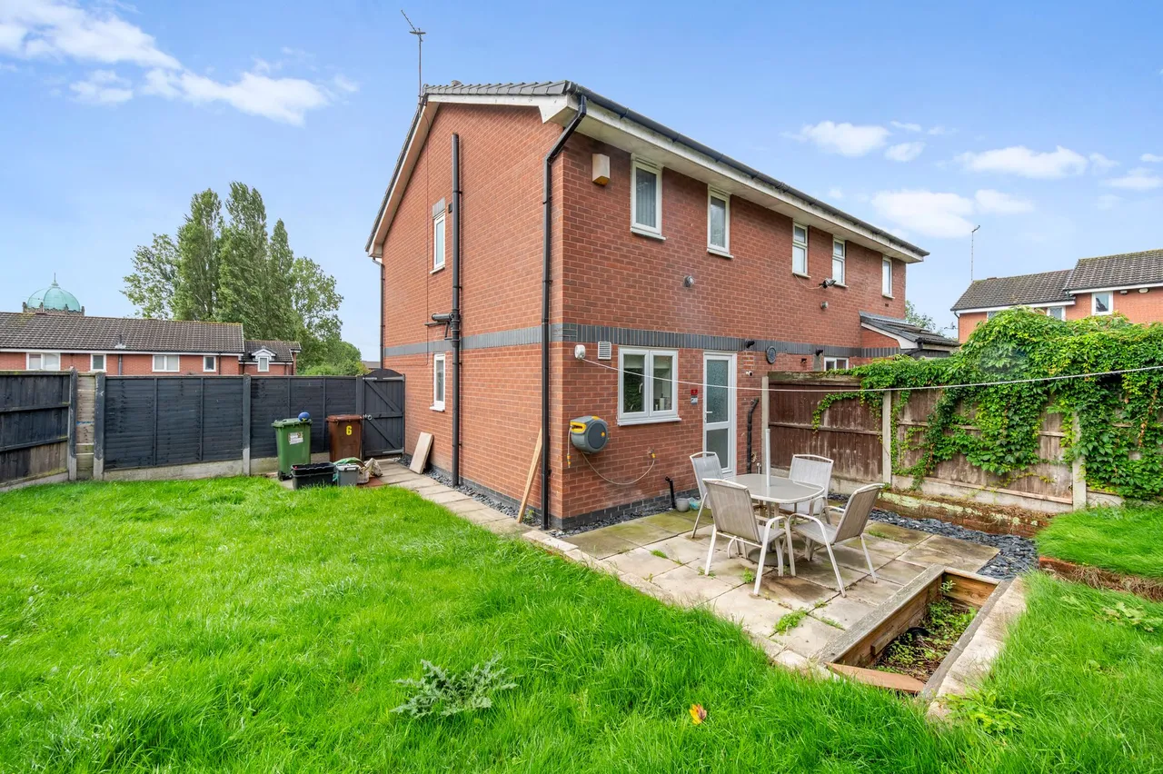 Arnot Close, St. Helens, WA10, photo 23