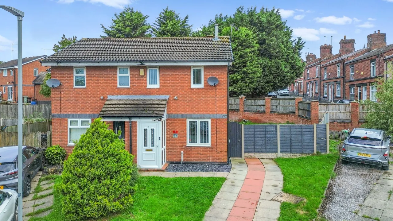 2 bed house for sale, Arnot Close, St. Helens, WA10