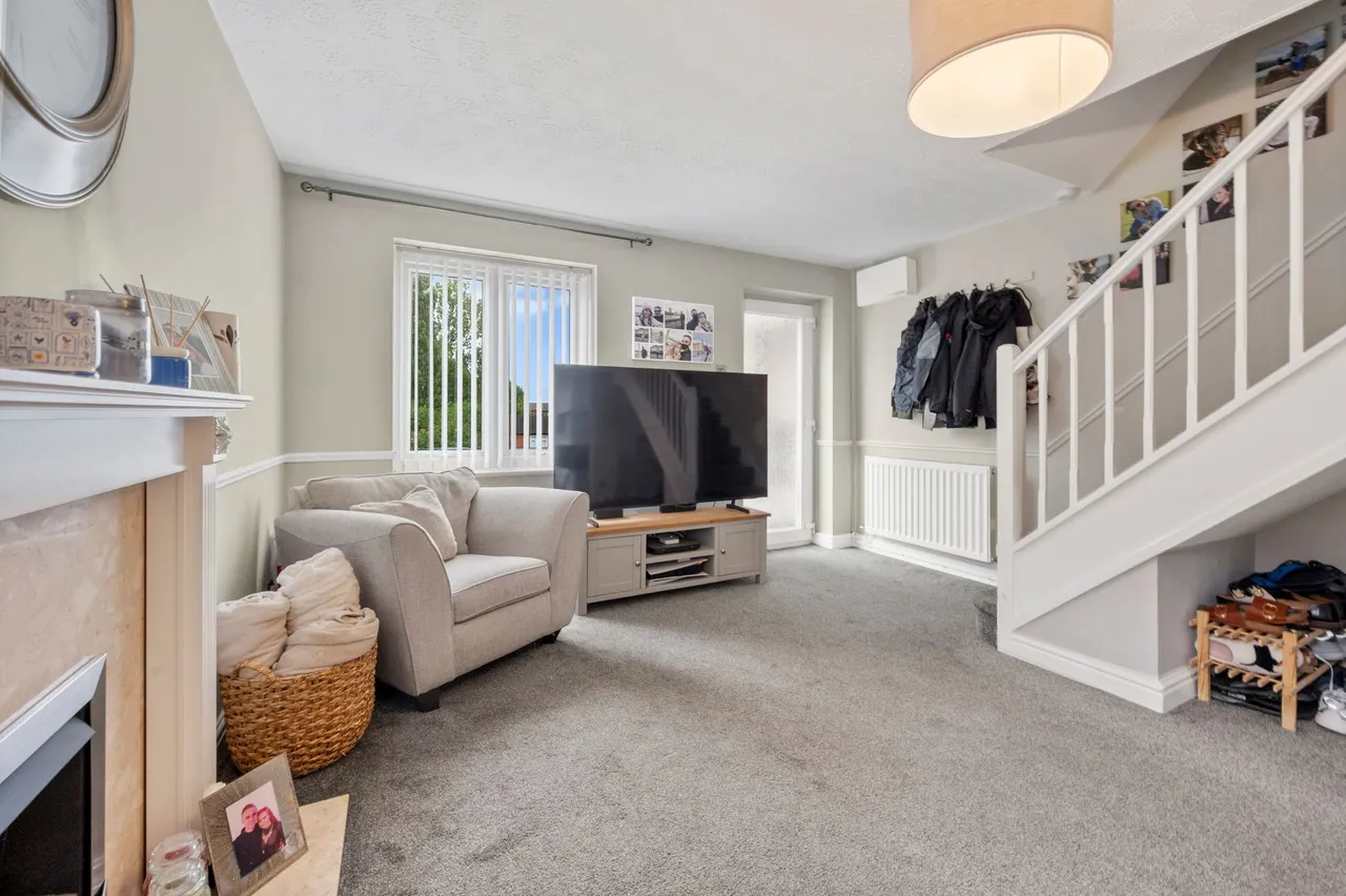 Arnot Close, St. Helens, WA10, photo 6