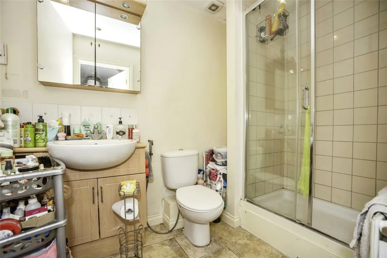 Ulverston, Purfleet-on-Thames, Essex, RM19, photo 14
