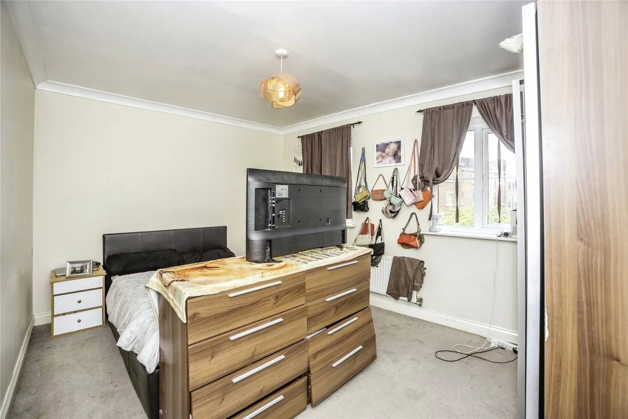 Ulverston, Purfleet-on-Thames, Essex, RM19, photo 6